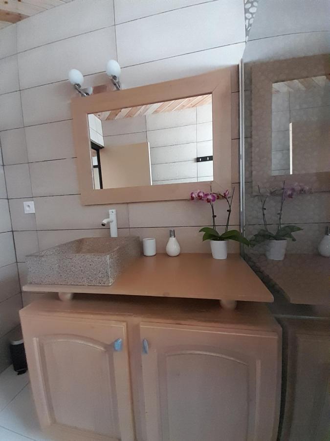 La Kaz Zambaville Avec Jacuzzi Privatif Ла Плен де Палмист Екстериор снимка